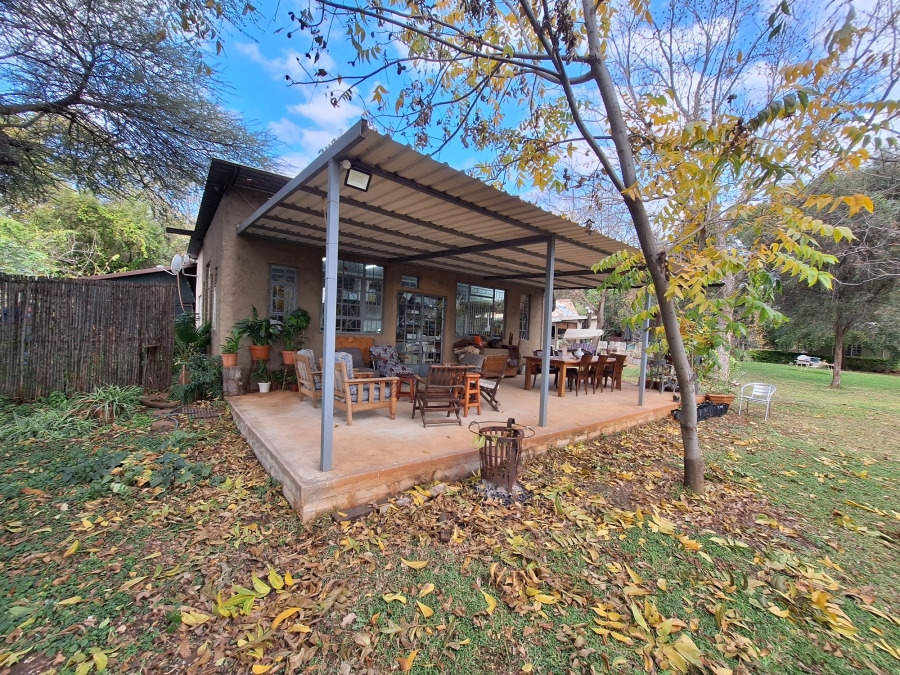 Commercial Property for Sale in Kroondal North West